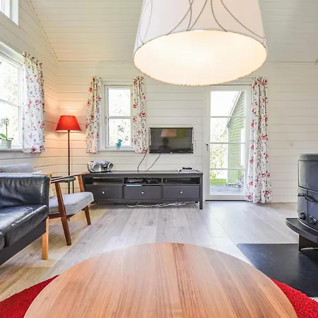 Lovely In With Private Swimming Pool, Be Inside Or Outside